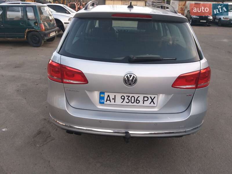 Универсал Volkswagen Passat 2011 в Киеве