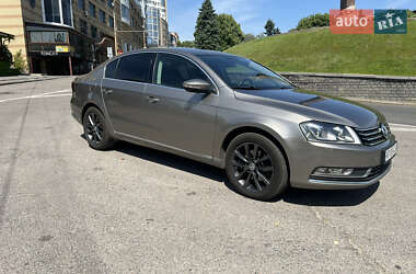Седан Volkswagen Passat 2014 в 
