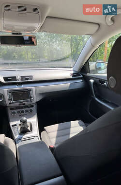 Седан Volkswagen Passat 2014 в 