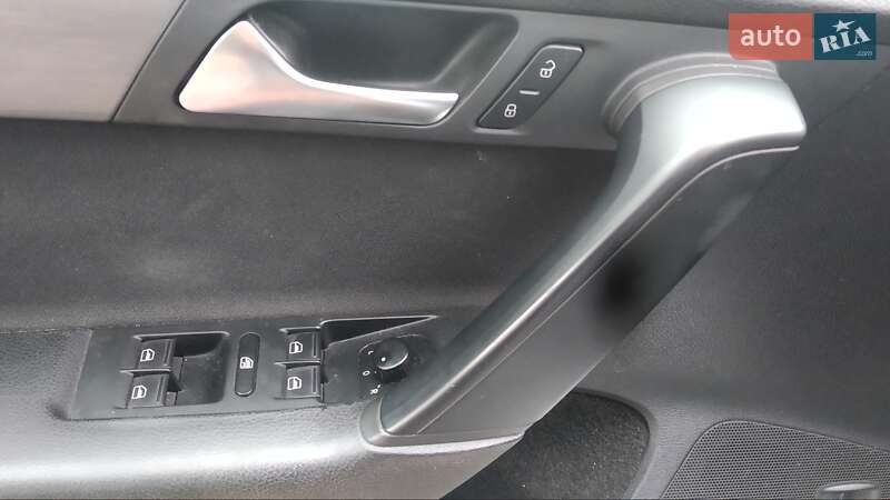 Универсал Volkswagen Passat 2011 в Киеве