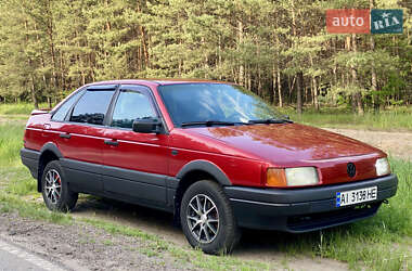 Седан Volkswagen Passat 1990 в 
