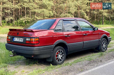 Седан Volkswagen Passat 1990 в 