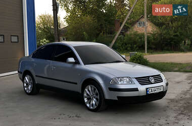 Седан Volkswagen Passat 2001 в 