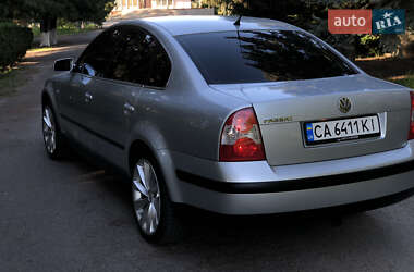 Седан Volkswagen Passat 2001 в 