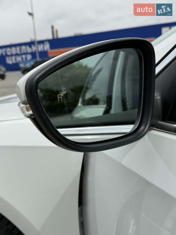 Седан Volkswagen Passat 2016 в Тернополе
