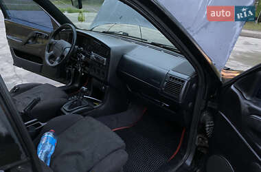 Седан Volkswagen Passat 1994 в 