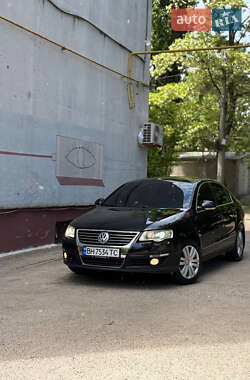 Седан Volkswagen Passat 2005 в Одессе