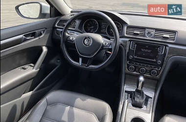 Седан Volkswagen Passat 2015 в 