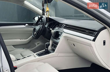 Универсал Volkswagen Passat 2016 в 