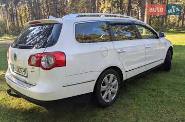 Универсал Volkswagen Passat 2010 в 