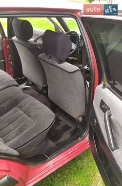 Седан Volkswagen Passat 1992 в 