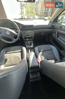 Седан Volkswagen Passat 2000 в 