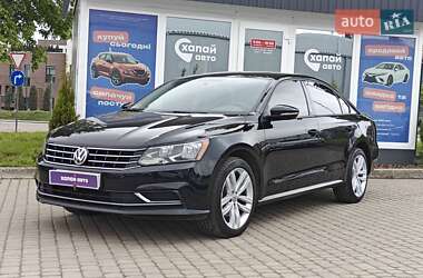 Седан Volkswagen Passat 2018 в Львове