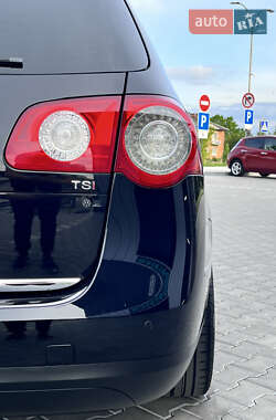Універсал Volkswagen Passat 2010 в 