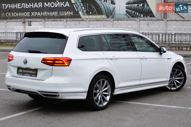Универсал Volkswagen Passat 2018 в Киеве