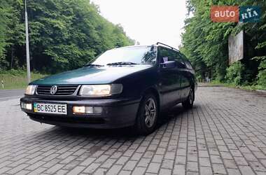 Универсал Volkswagen Passat 1994 в 