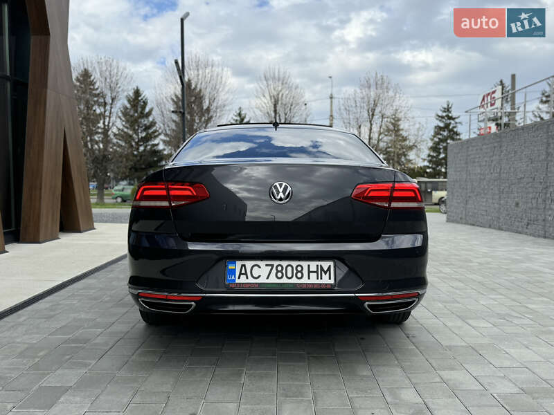 Седан Volkswagen Passat 2018 в Луцьку