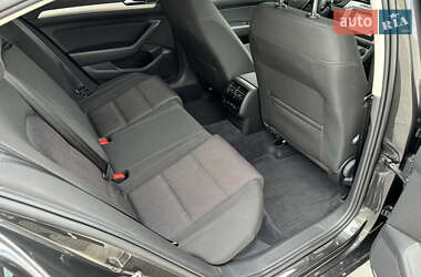 Седан Volkswagen Passat 2018 в 