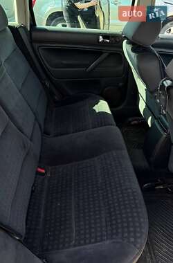 Універсал Volkswagen Passat 2001 в 