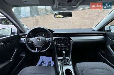 Седан Volkswagen Passat 2021 в 