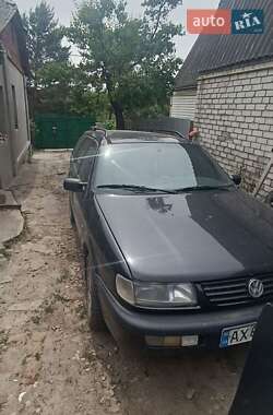 Универсал Volkswagen Passat 1995 в Высоком
