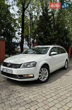 Универсал Volkswagen Passat 2012 в 