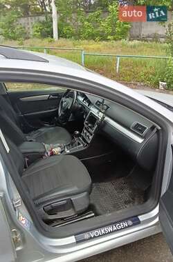 Универсал Volkswagen Passat 2013 в 