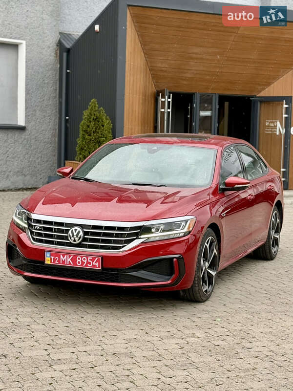 Седан Volkswagen Passat 2022 в 