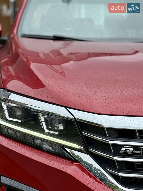 Седан Volkswagen Passat 2022 в Коломые