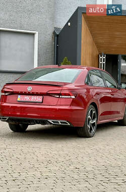 Седан Volkswagen Passat 2022 в 