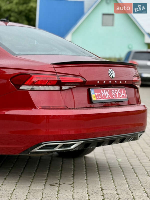 Седан Volkswagen Passat 2022 в Коломые