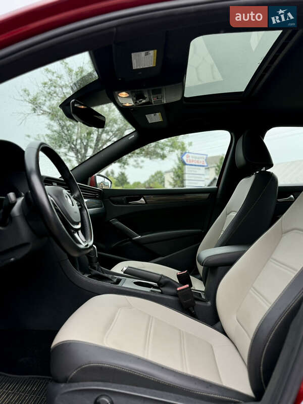 Седан Volkswagen Passat 2022 в Коломые