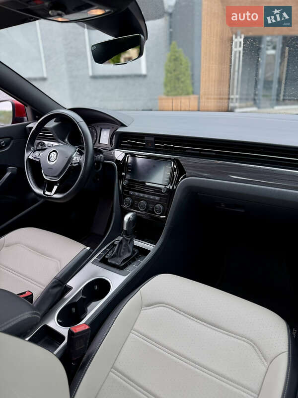 Седан Volkswagen Passat 2022 в Коломые