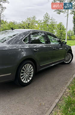 Седан Volkswagen Passat 2016 в 