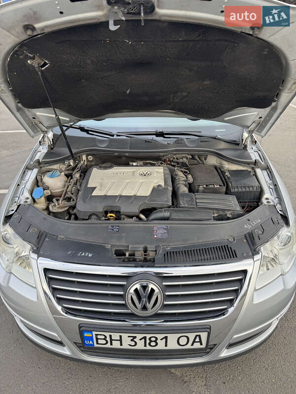 Універсал Volkswagen Passat 2010 в Одесі