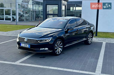 Седан Volkswagen Passat 2016 в Мукачево