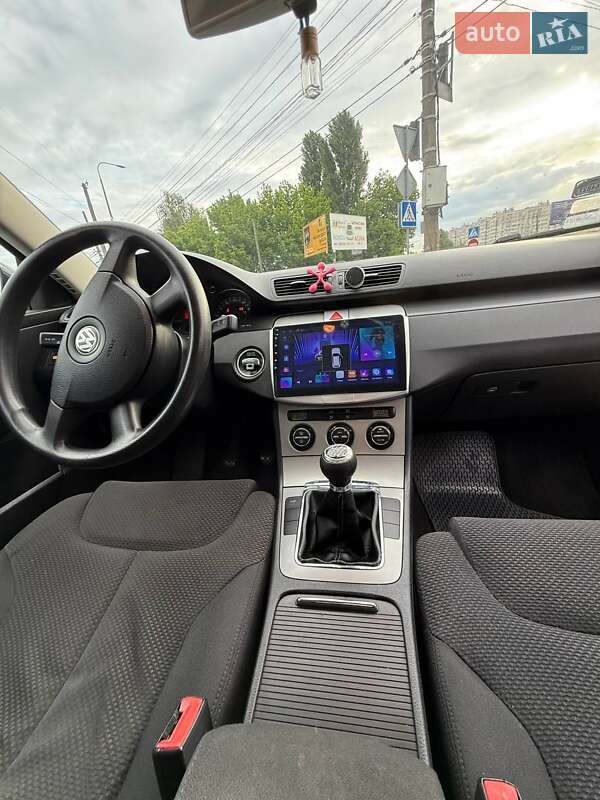 Седан Volkswagen Passat 2005 в Киеве