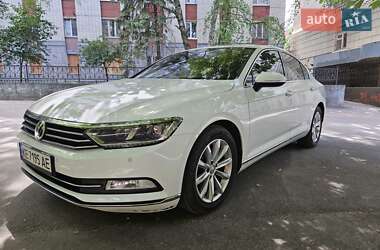 Седан Volkswagen Passat 2017 в Дніпрі