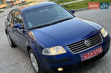 Седан Volkswagen Passat 2004 в 