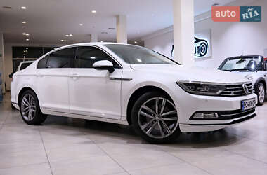 Седан Volkswagen Passat 2015 в 