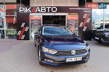 Седан Volkswagen Passat 2017 в Львові