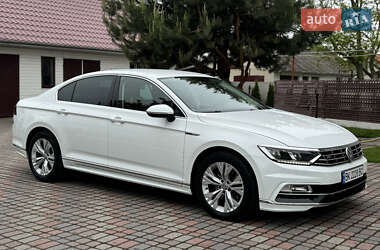 Седан Volkswagen Passat 2016 в Радивилове