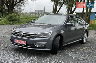 Седан Volkswagen Passat 2016 в 
