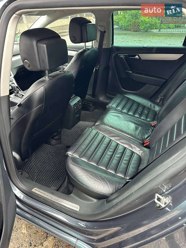 Универсал Volkswagen Passat 2011 в Маневичах