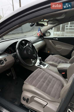Универсал Volkswagen Passat 2010 в 