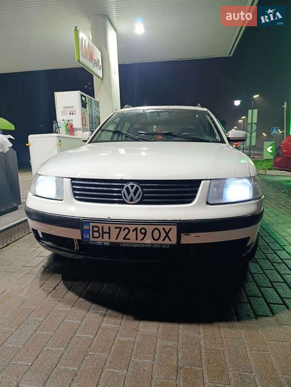Універсал Volkswagen Passat 1997 в Києві