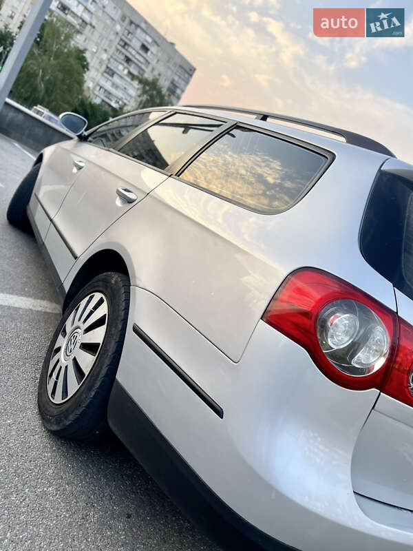 Универсал Volkswagen Passat 2006 в Харькове