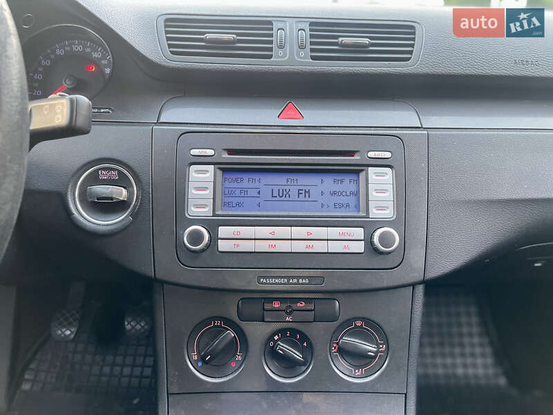Универсал Volkswagen Passat 2006 в Харькове