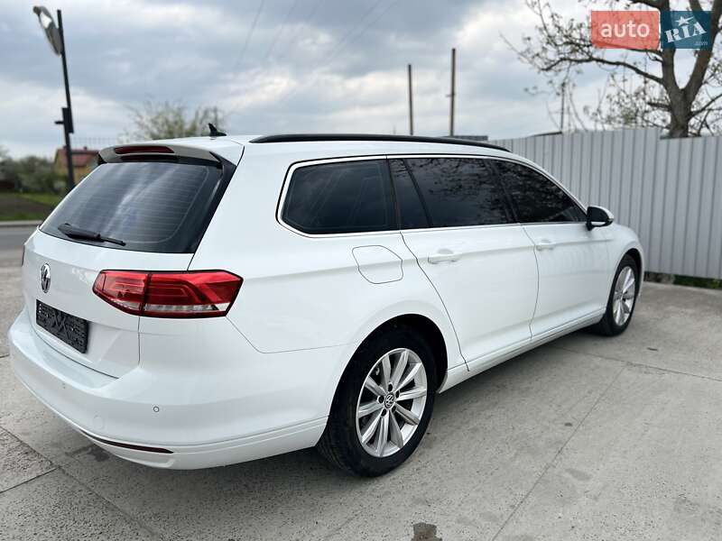 Универсал Volkswagen Passat 2017 в Дрогобыче