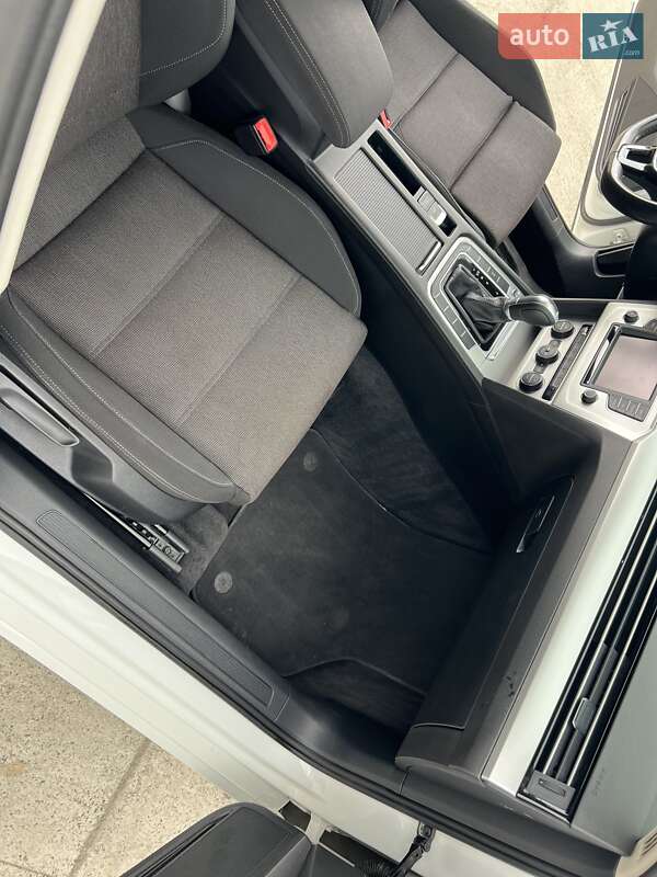 Универсал Volkswagen Passat 2017 в Дрогобыче